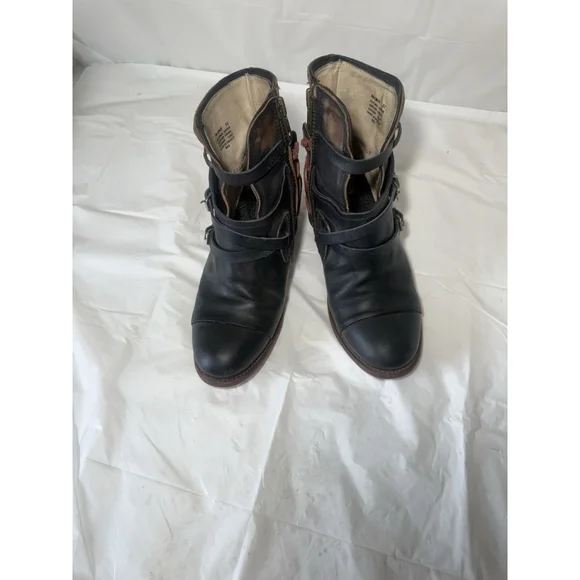 Freebird by Steven Crue boot black Leather Ankle Strap Zip Distress Size 11 - Picture 9 of 16